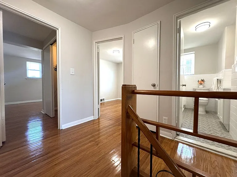 Gorgeous Renovated Private Home in Drexel Hill, PA — Photo 15
