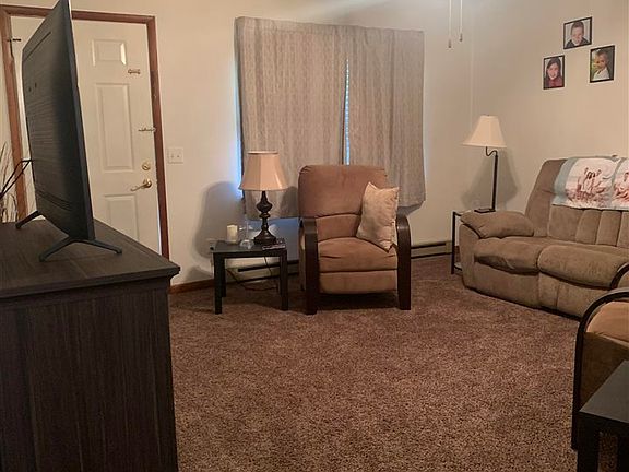 4th image of 327 Teddy Ave