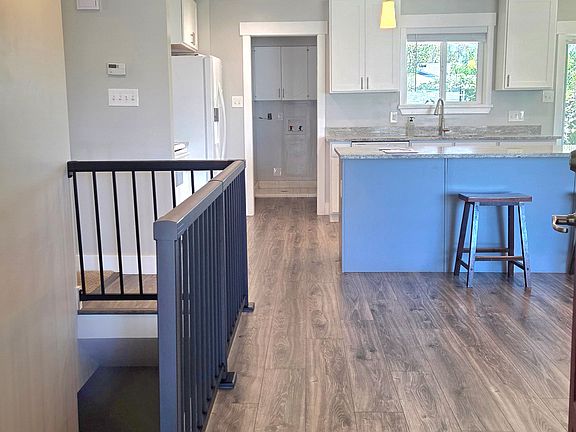 4th image of 276 E Spencer Way