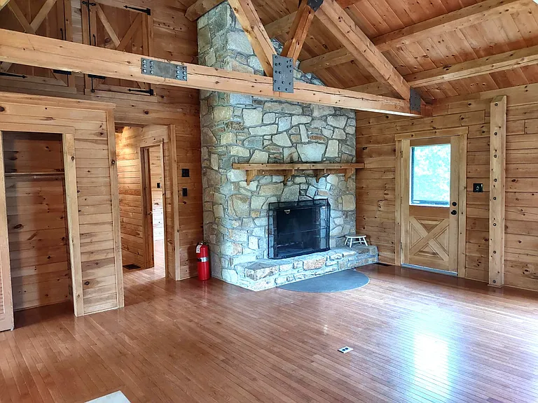 3922 Emrick Ln — Photo 10