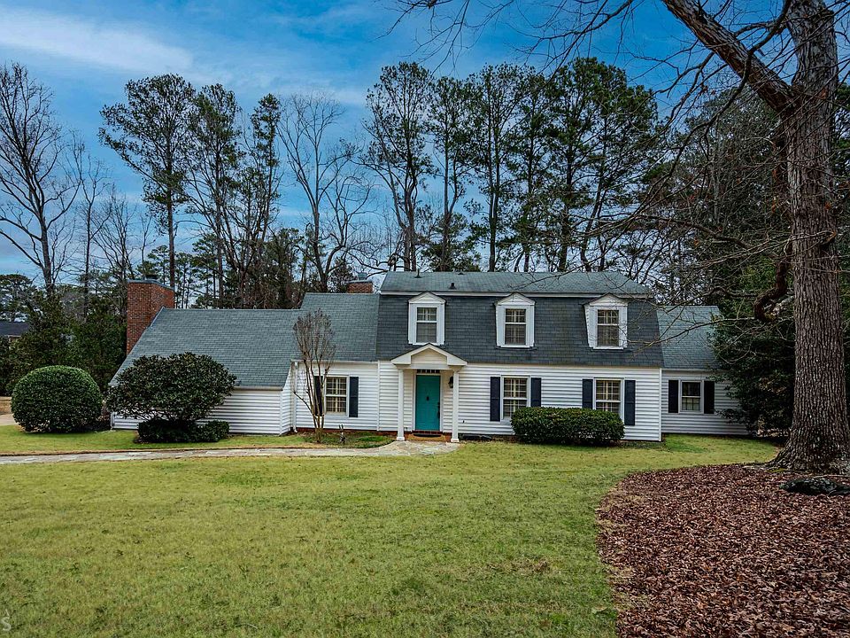 1st image of 610 Piney Woods Dr