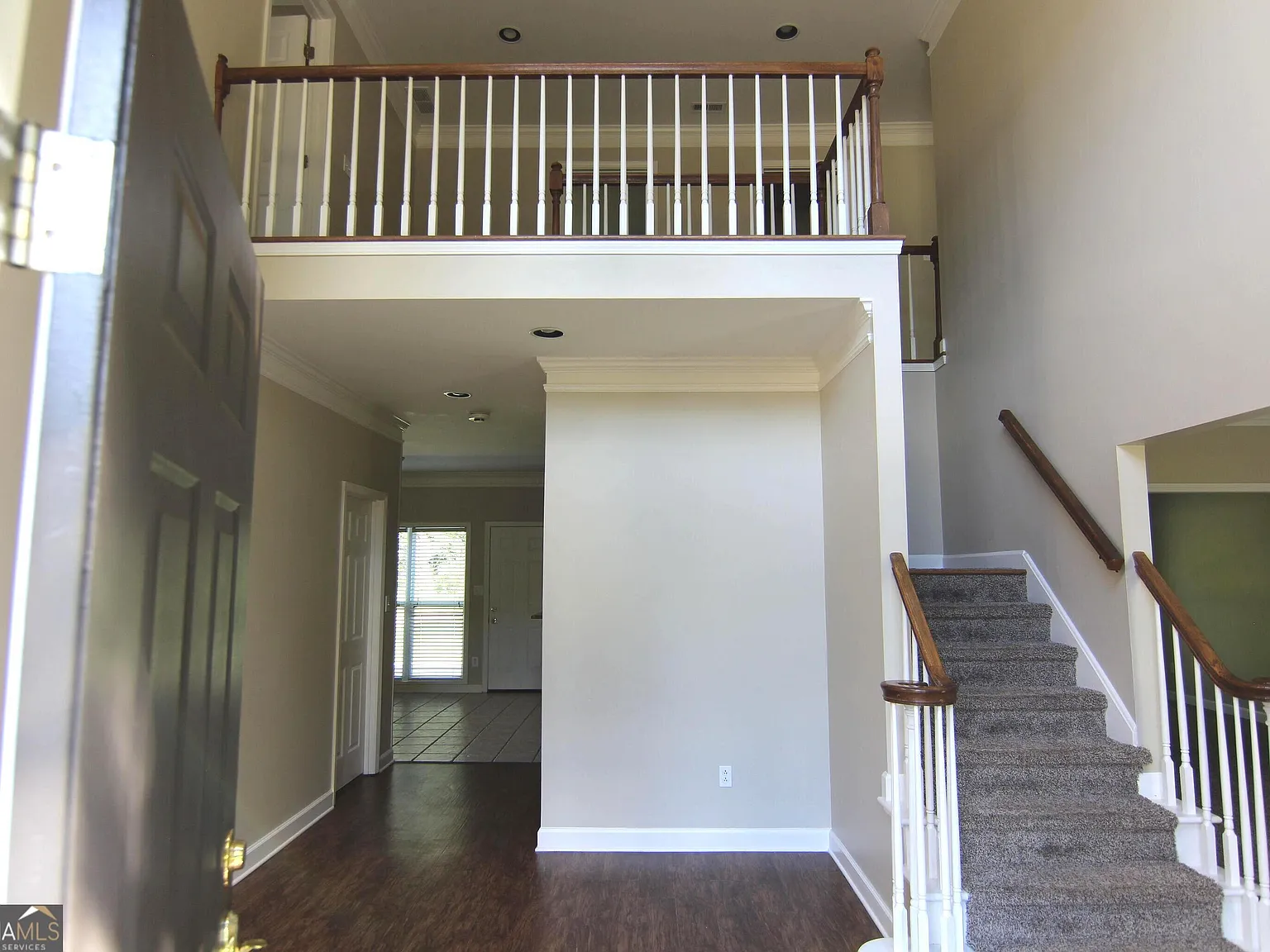 4 bed, 3.5 bath, 2583 sqft, $2,900 — Photo 4