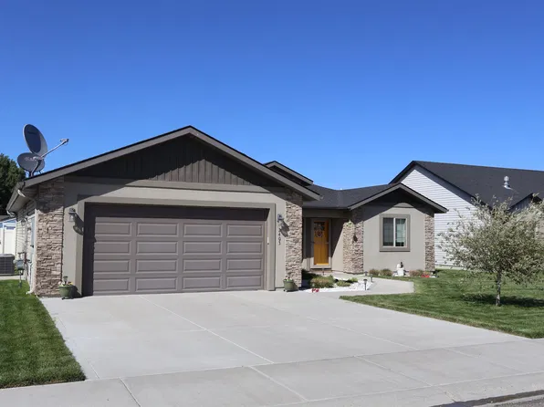 2403 Yellowstone Trl, Burley, ID 83318