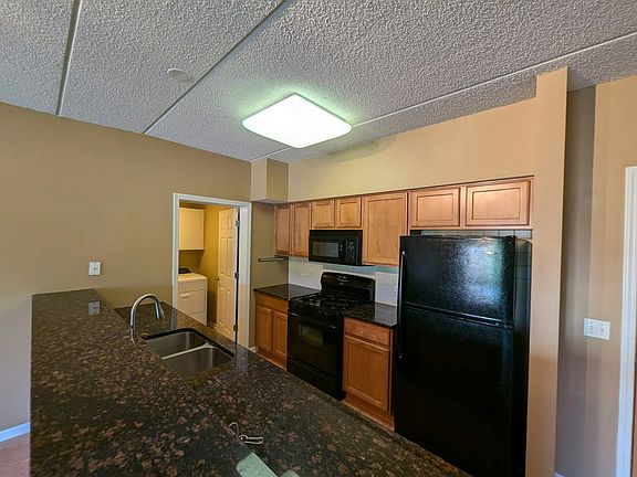 3rd image of 3501 Wellington Ct