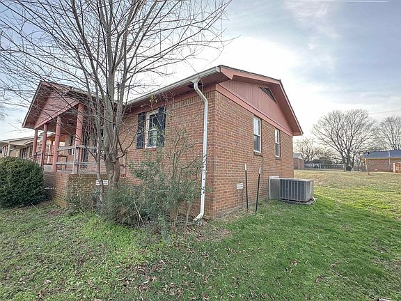 4th image of 1111 James Ave