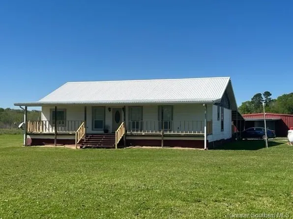 921 4th St, Mermentau, LA 70556