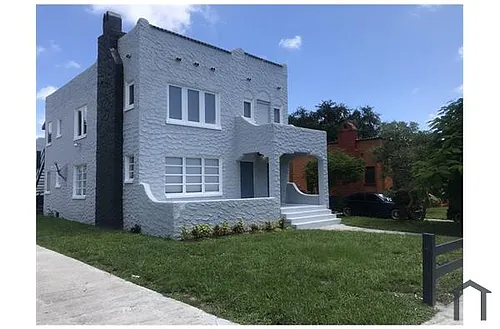 327 SW 20th St Photo 1