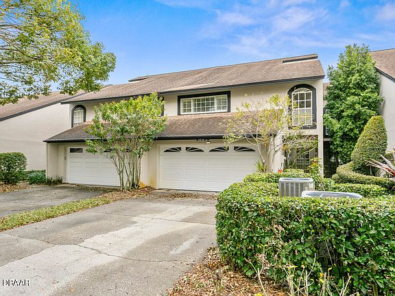2nd image of 13932 Clubhouse Cir #7