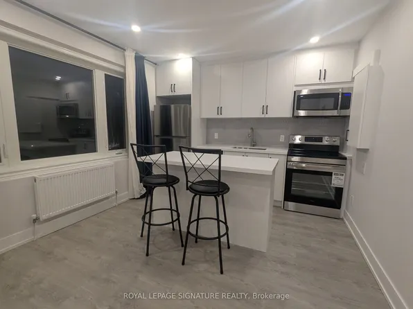 28 Leduc Dr #2, Toronto, ON M9W 2A7