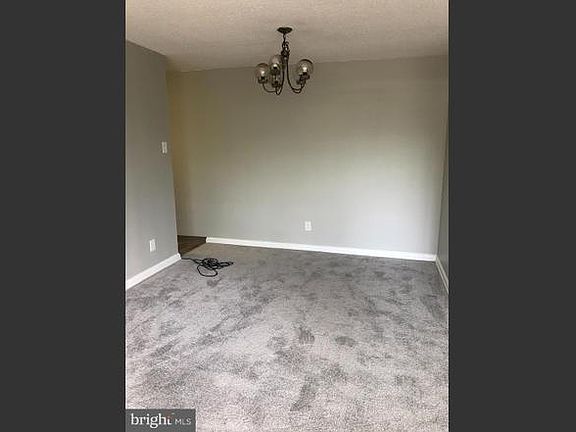 2nd image of 1030 E Lancaster Ave APT 103