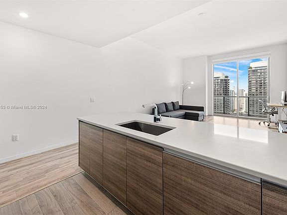 3rd image of 1100 S Miami Ave #Penthouse 4208