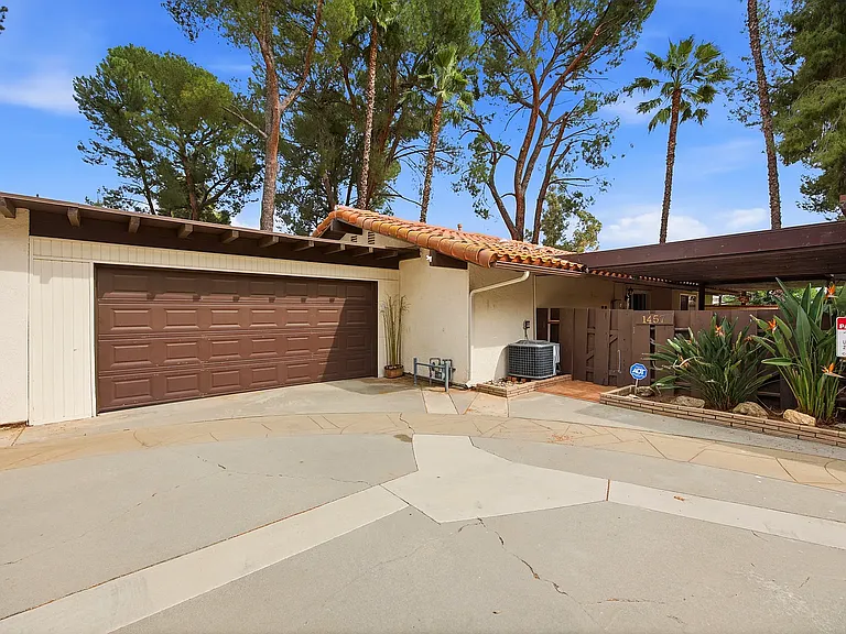 1457 Seven Hills Dr — Photo 23