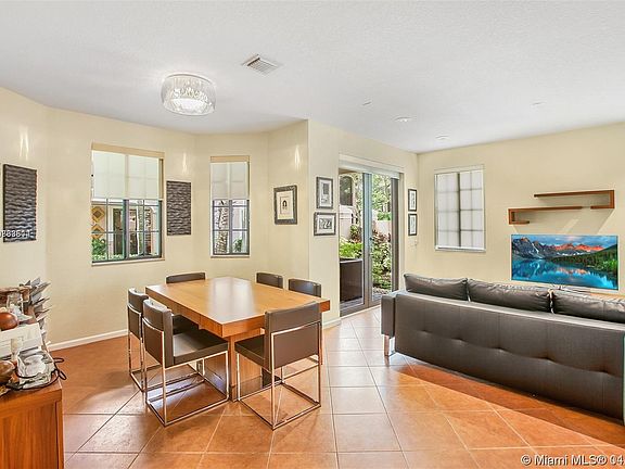 4th image of 2676 Center Court Dr