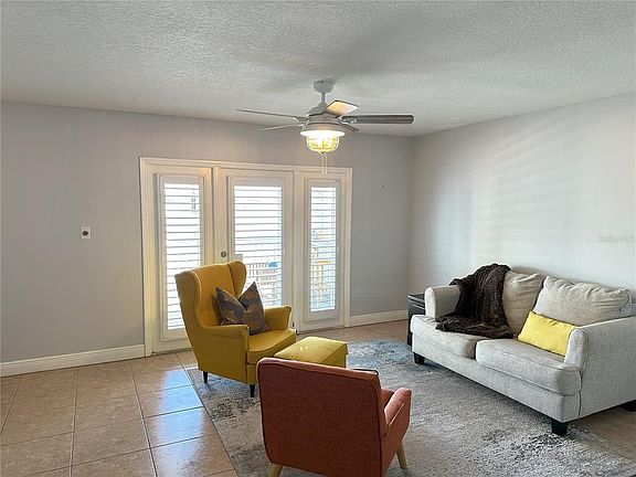 5th image of 203 Pompano Dr SE APT C