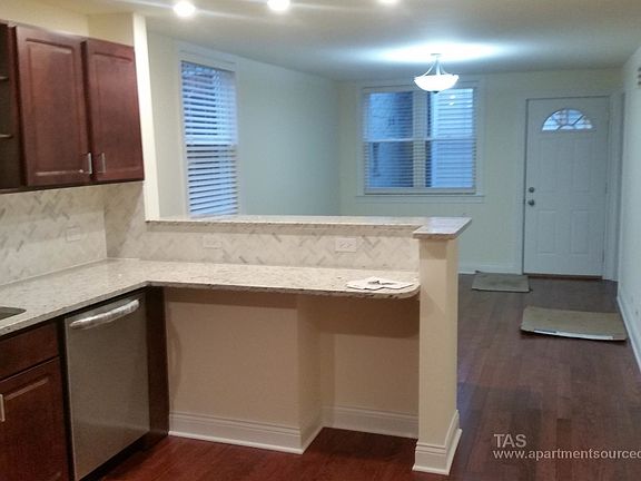 5th image of 1020 N Hermitage Ave #Ch2