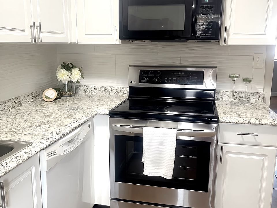 1st image of 324 Oak Rose Ln #2