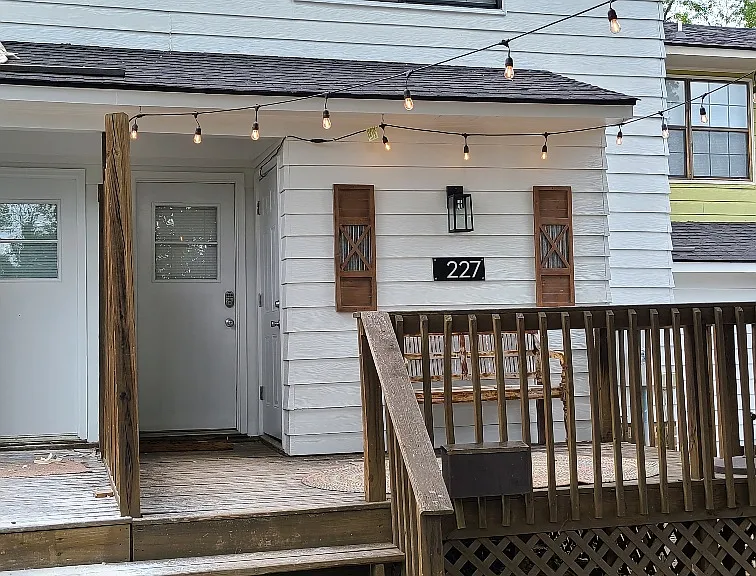 225 Lecompte Ave #227 — Photo 2