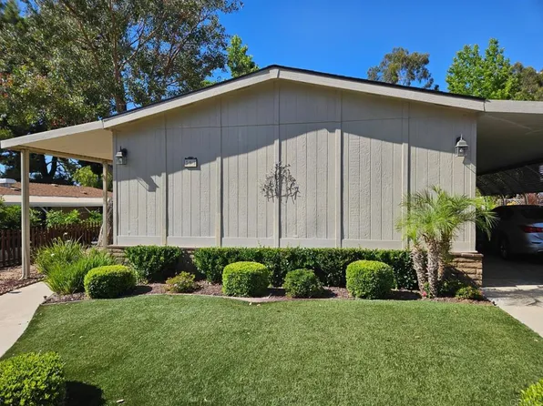 8975 Lawrence Welk Dr Spc 393, Escondido, CA 92026