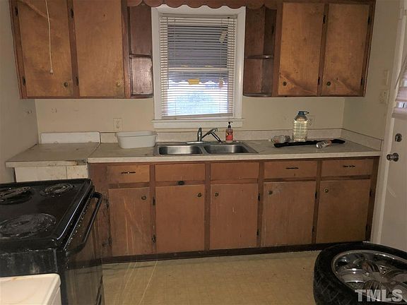 5th image of 302 Wilmington Ave