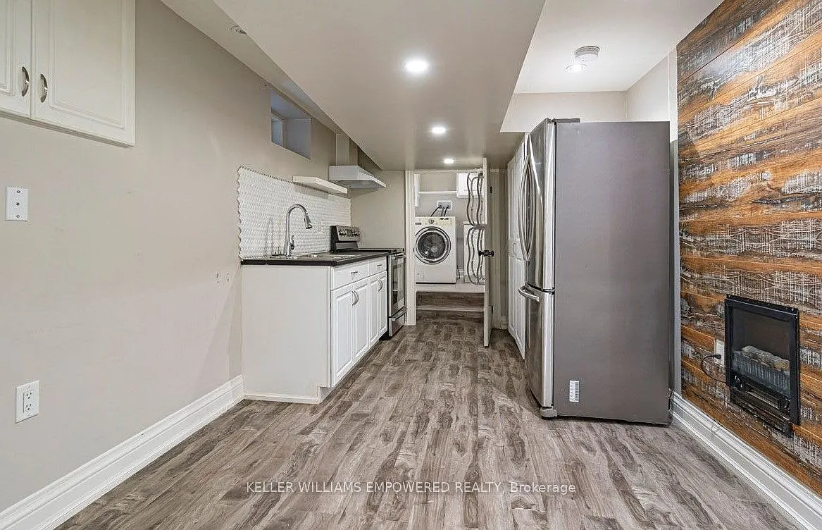 Building Photo - 583 Old Weston Rd #BASEMENT