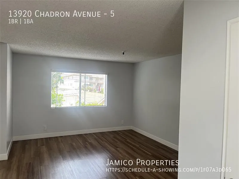 Building Photo - 13920 Chadron Ave #5