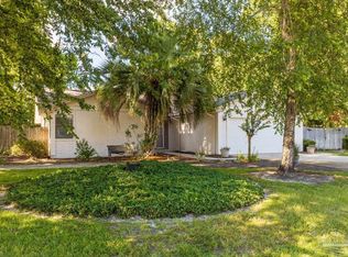 6748 Liberty St, Navarre, FL 32566