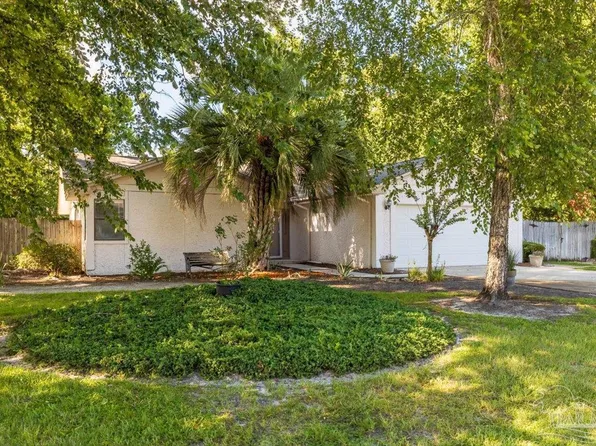 6748 Liberty St, Navarre, FL 32566