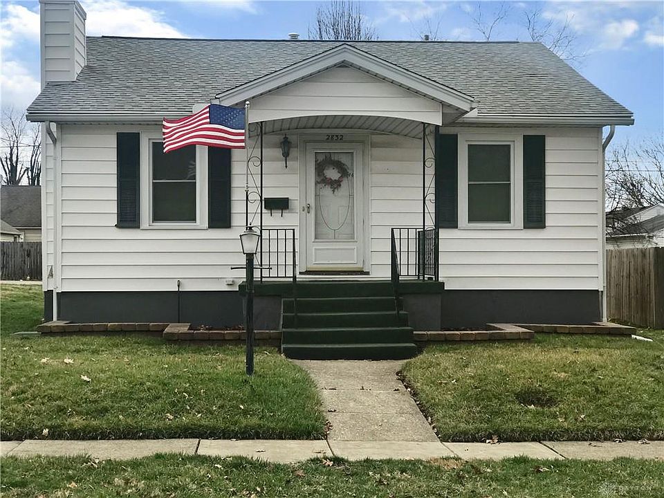 1st image of 2832 Whittier Ave