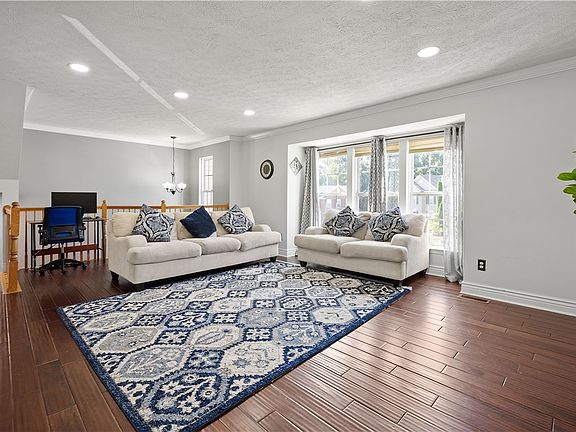 3rd image of 6341 Oyster Bay Ct