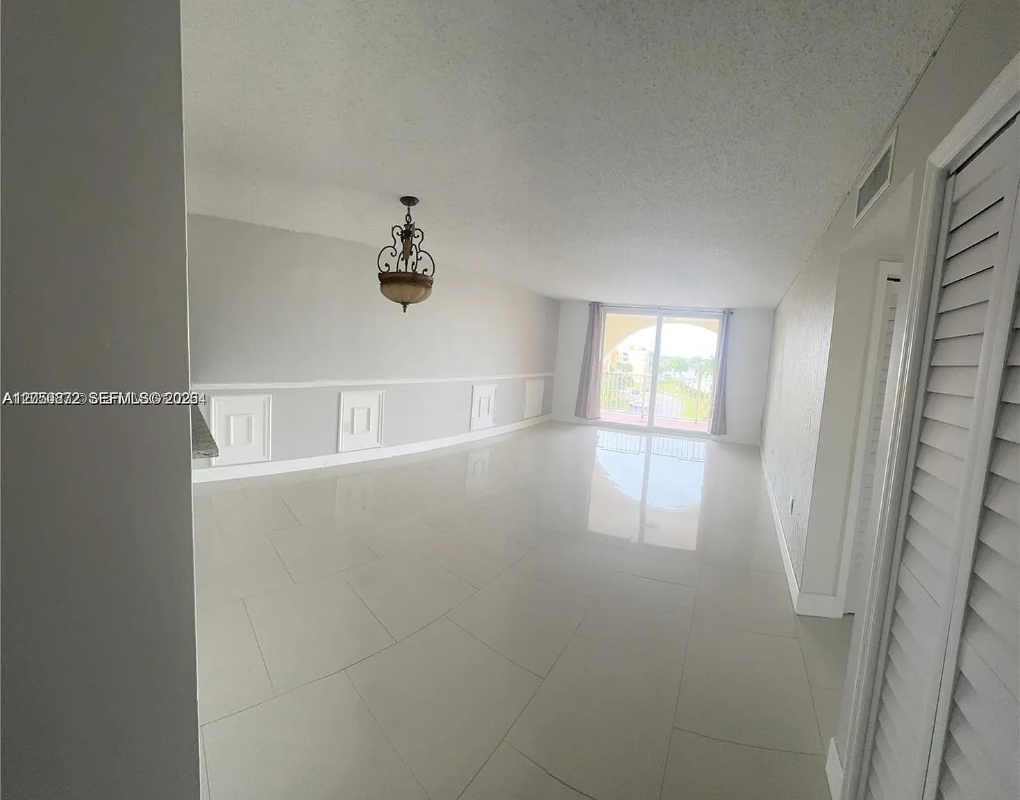 Coral Gate West Condo — Photo 4