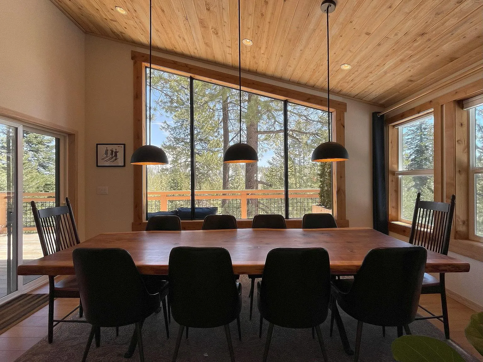 13049 Hillside Dr — Photo 2