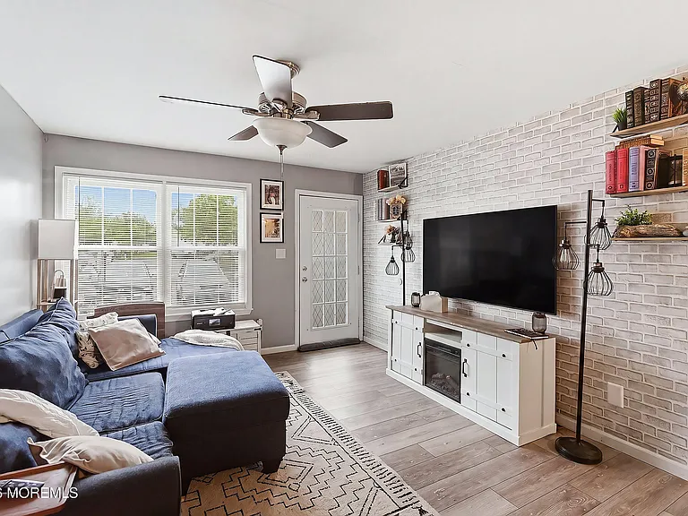 65 Briarwood Ct — Photo 6