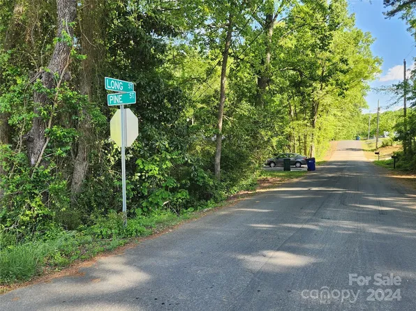 Vac Pine St, Albemarle, NC 28001