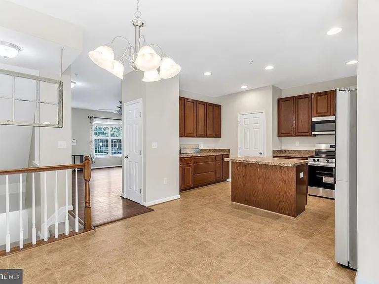 3657 Bedford Dr — Photo 12