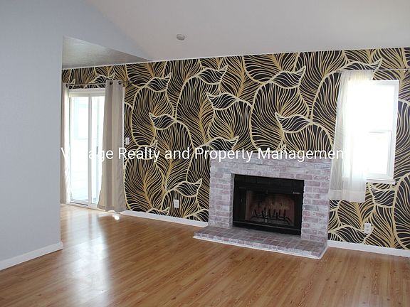 4th image of 445 Almond Dr APT 129
