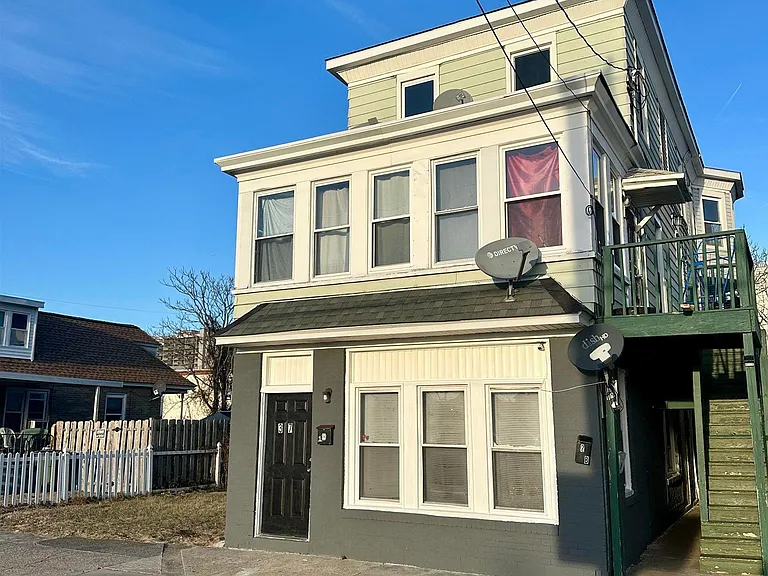 37 N Massachusetts Ave #3 — Photo 1