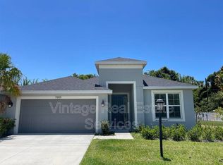 7905 Silver Clover Ct, Riverview, FL 33578