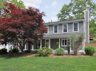 32 Columbus Ave, Barrington, RI 02806