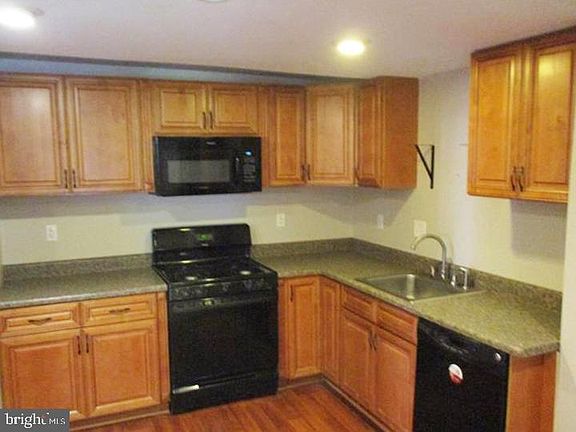 5th image of 3712 Randolph St