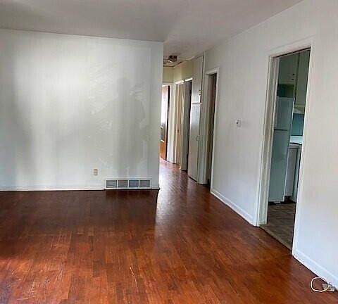3rd image of 557 Virginia Ave