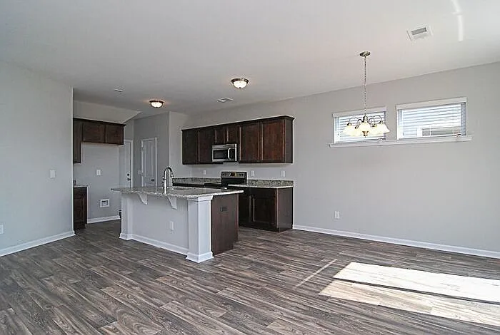 421 Hosea Ct — Photo 8