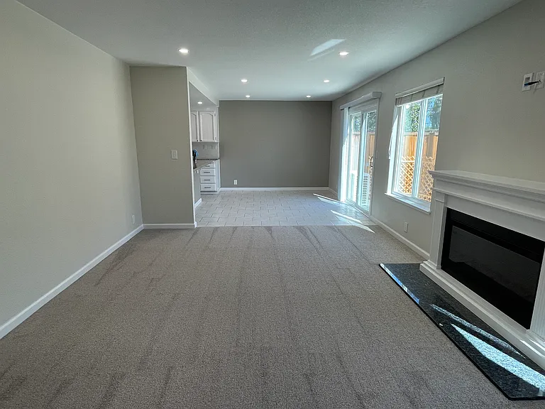 Beautiful accent wall in dining area.