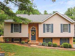 156 Weeping Willow Rd, Falling Waters, WV 25419