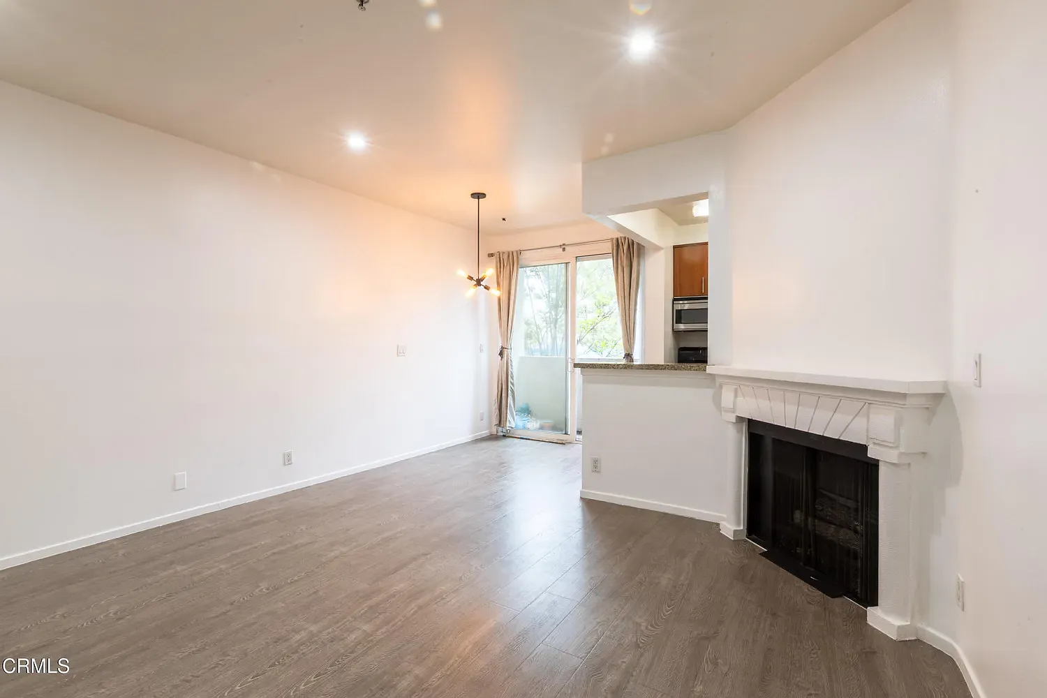 Studio, 482 sqft, $1,950 — Photo 1