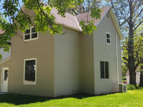 82 E Cottonwood St, Cottonwood, MN 56229