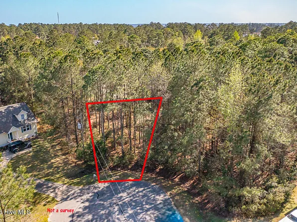 910 Hurricane Court, New Bern, NC 28560