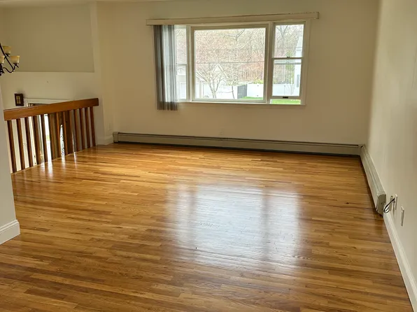 194 Cranford Blvd #A, Mastic, NY 11950