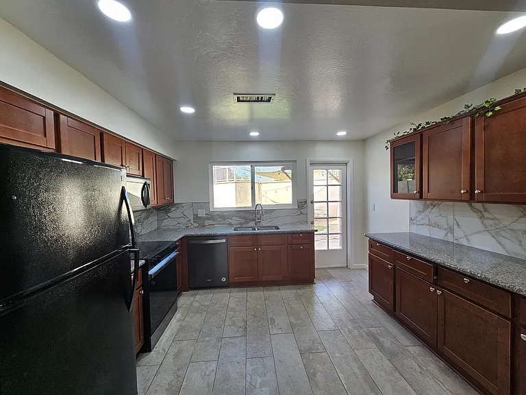 2177 E Sanos Dr — Photo 13