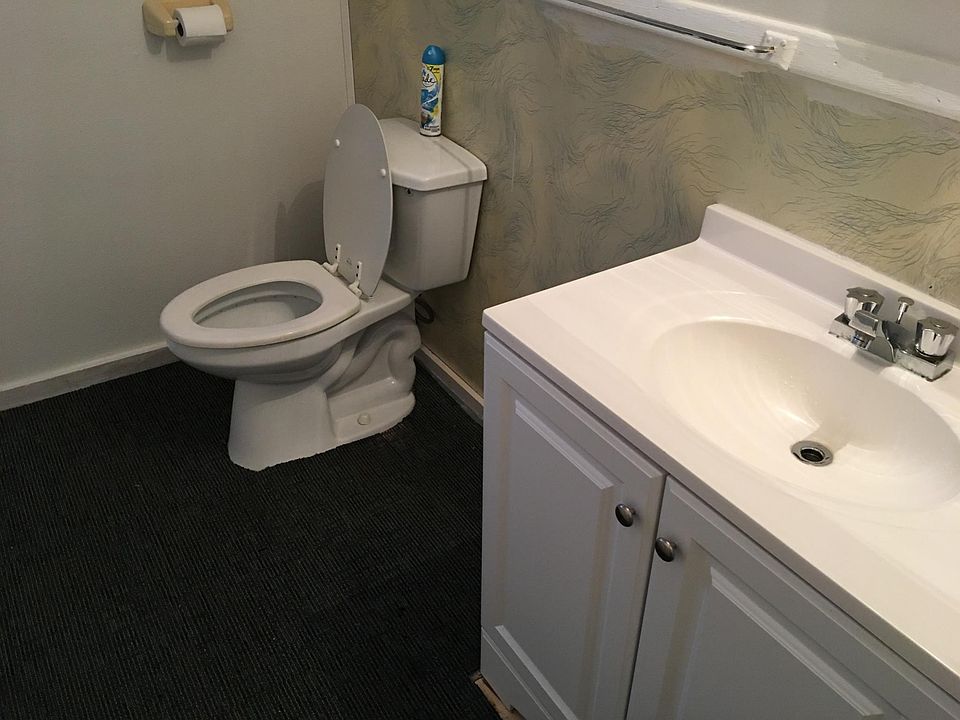 2nd image of 804 Grayson Ave