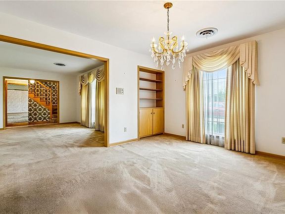 4th image of 605 Focis St